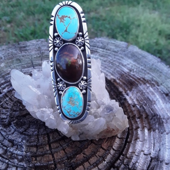Huge!Vtg Navajo Turquoise Ring - Picture 2 of 8